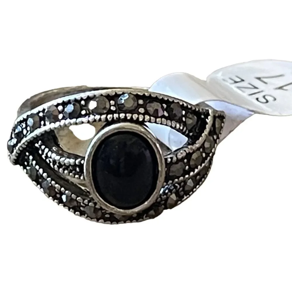 NWT silver tone black stone marcassite like stones ring size 6